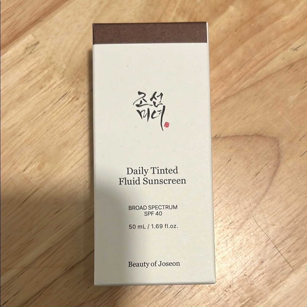 Beauty of Joseon Daily Tinted Fluid Sunscreen shade DY330